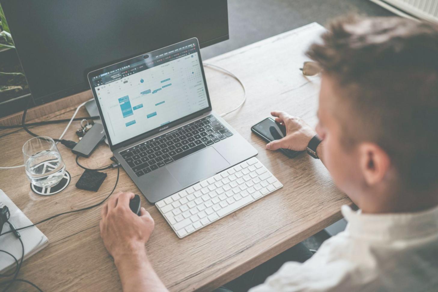 Modern economic research and analysis tools